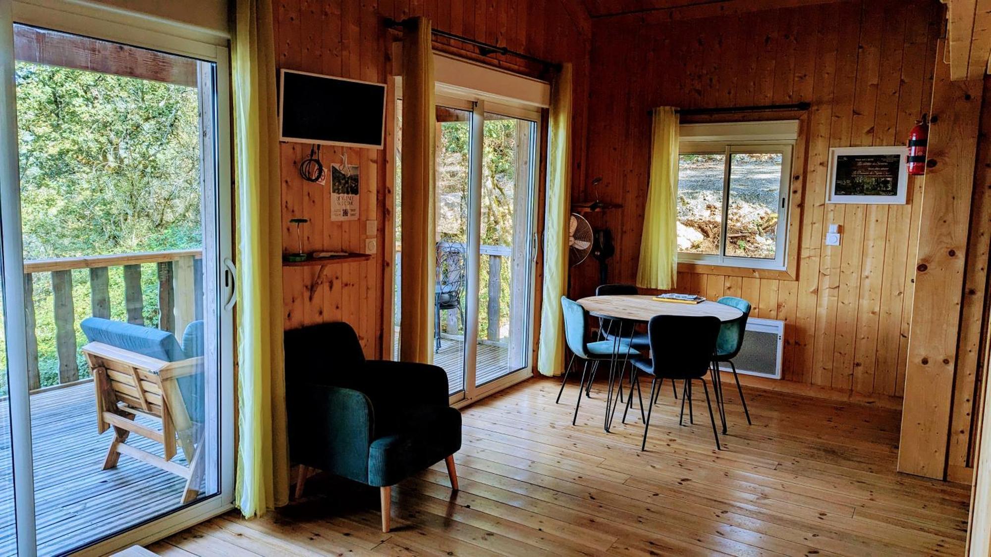 Cabanes Et Lodges Du Belvedere Serrieres-sur-Ain Exterior photo