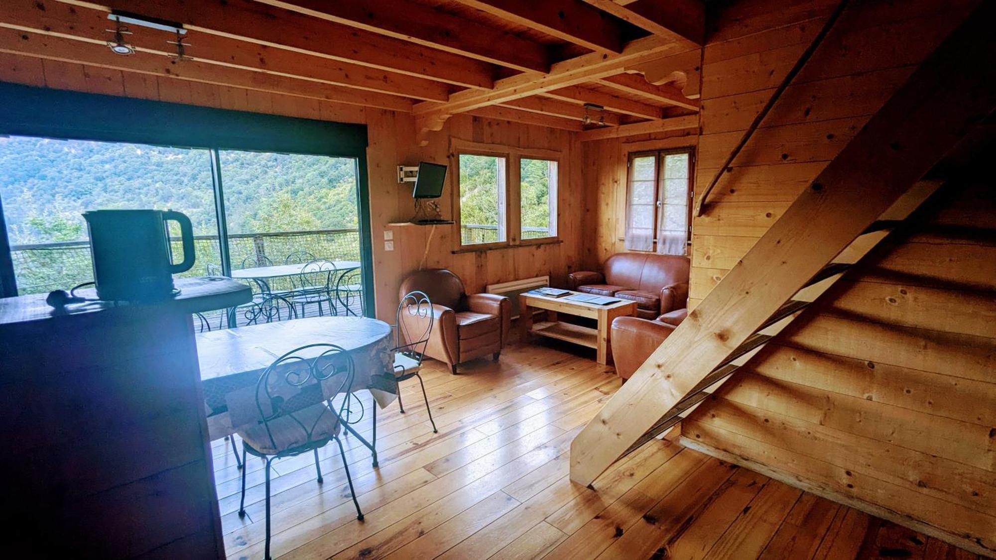 Cabanes Et Lodges Du Belvedere Serrieres-sur-Ain Exterior photo