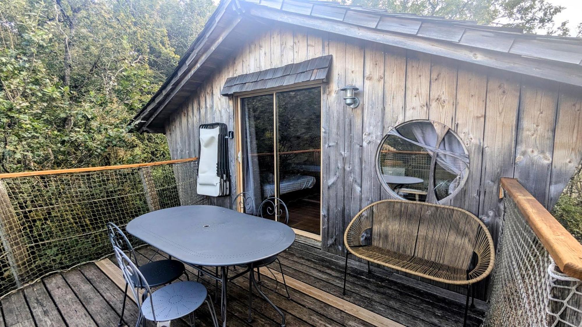 Cabanes Et Lodges Du Belvedere Serrieres-sur-Ain Exterior photo