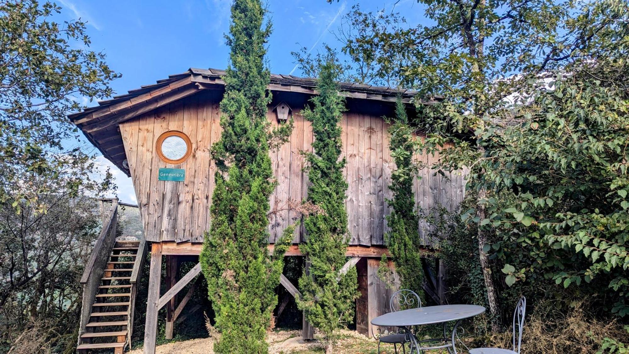 Cabanes Et Lodges Du Belvedere Serrieres-sur-Ain Exterior photo