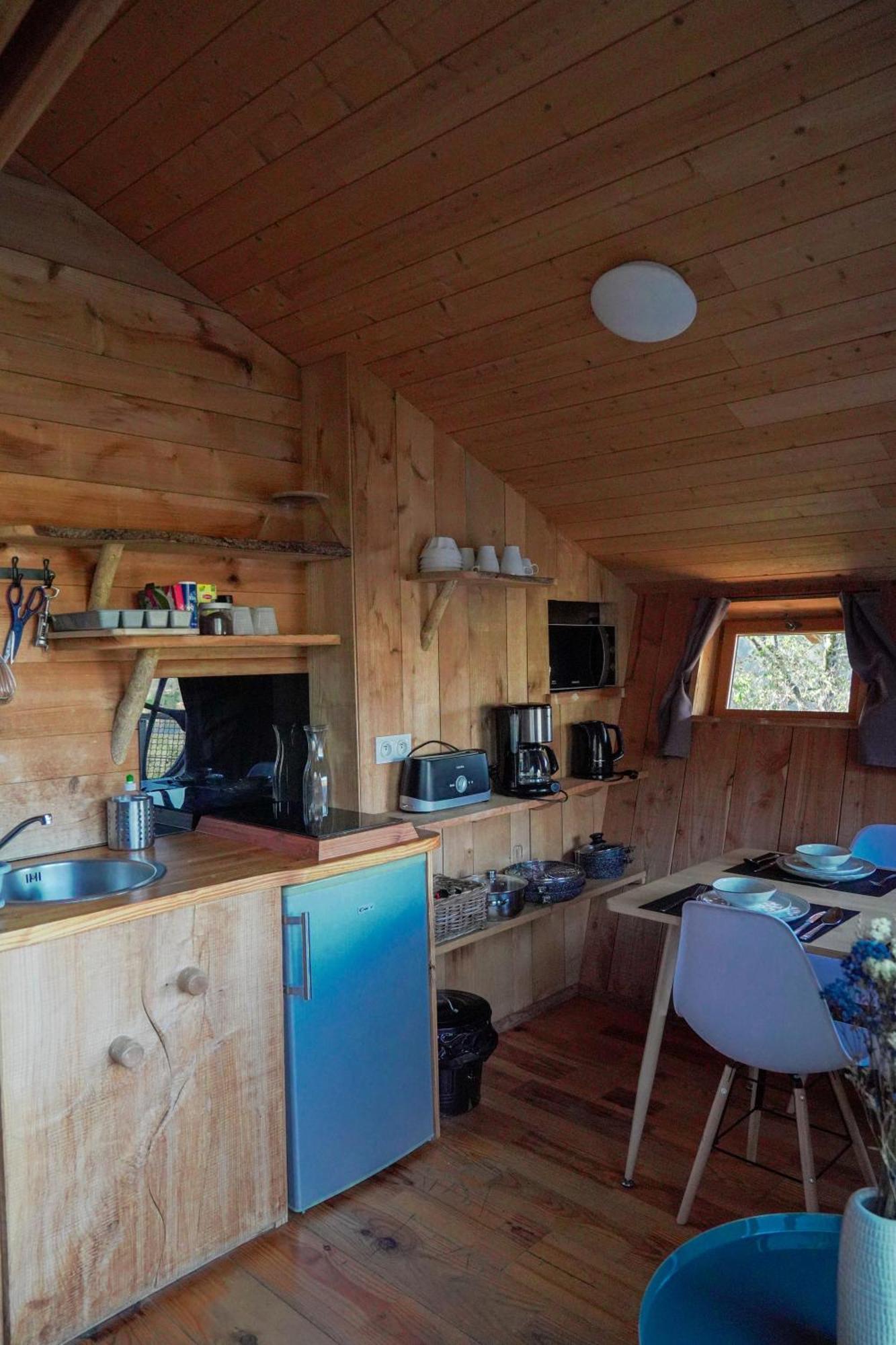 Cabanes Et Lodges Du Belvedere Serrieres-sur-Ain Exterior photo