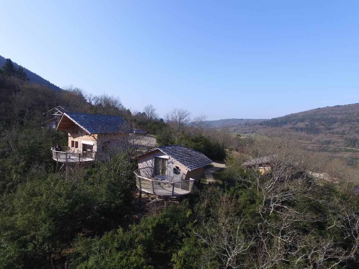 Cabanes Et Lodges Du Belvedere Serrieres-sur-Ain Exterior photo